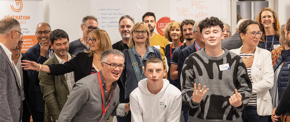 Photo du club des 1000 regroupant partenaires et jeunes talents